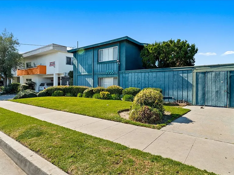7739 Laurel Canyon Blvd #13 — Photo 12