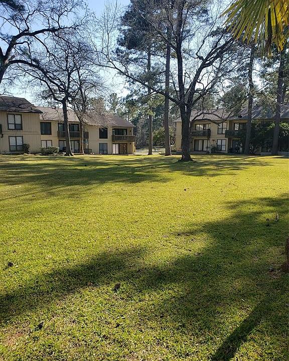 1st image of 15919 Golf Club Dr APT 115