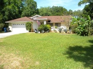 2402 Burlwood Dr, Lutz, FL 33549