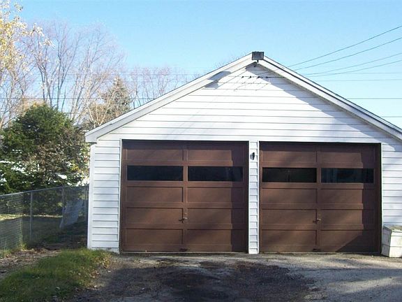 5th image of 2128 Welworth Ave