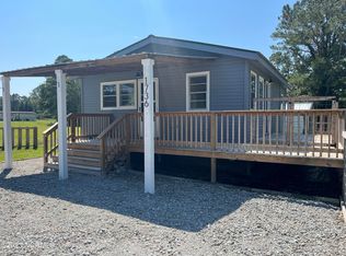 1736 Riggs Rd, Maysville, NC 28555