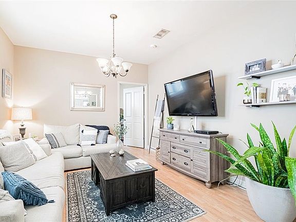 3rd image of 6267-69 Milne Blvd