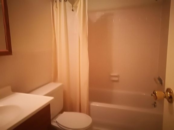 4th image of 1121 W Aaron Dr #1121G