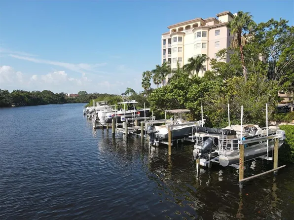 5531 Cannes Cir APT 603, Sarasota, FL 34231