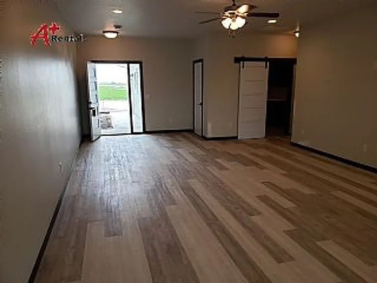 4513 S Dubuque Ave — Photo 19