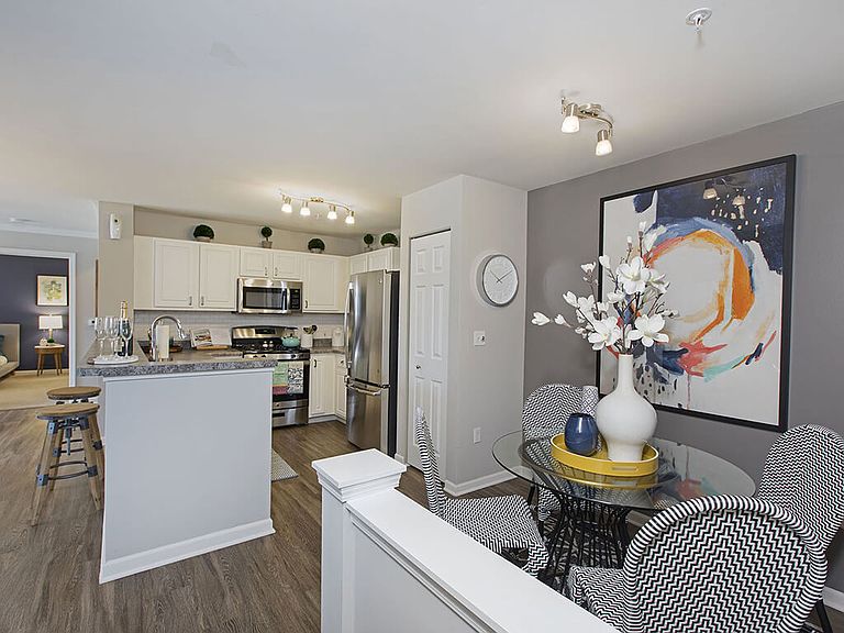 The Villages at Canterfield Apartment Rentals Dundee, IL Zillow