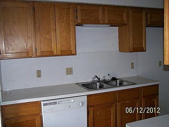 4th image of 535 Guerin Dr