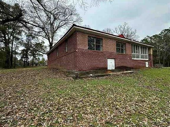 3rd image of 6830 Freedom Ln