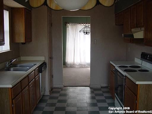5th image of 2923 WOOD KNOLL