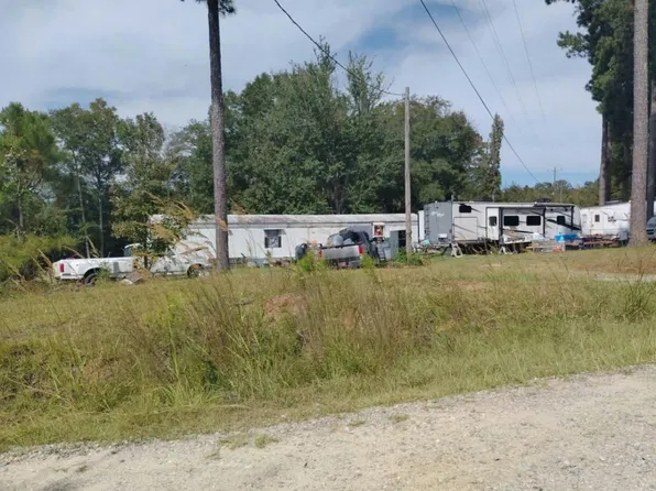 1746 Sapp Rd, Dry Branch, GA 31020