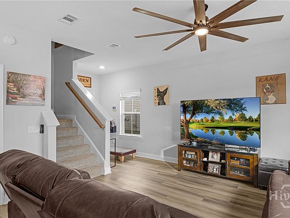 4th image of 71 Centennial Ct