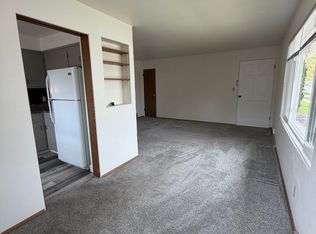 1727 Silvercrest Dr, Appleton, WI 54911