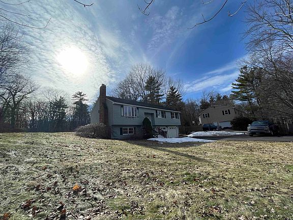 3rd image of 51 Island Pond Road
