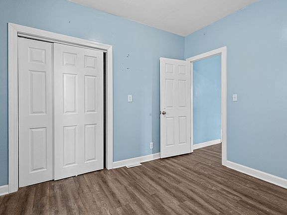 4th image of 4213 Baring Ave
