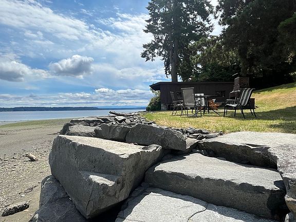 5th image of 7620 Andrews Beach Rd NE