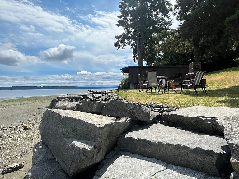 7620 Andrews Beach Rd NE — Photo 5