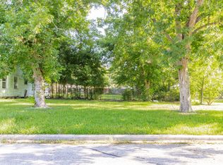 404 Harvey Ave, Baytown, TX 77520
