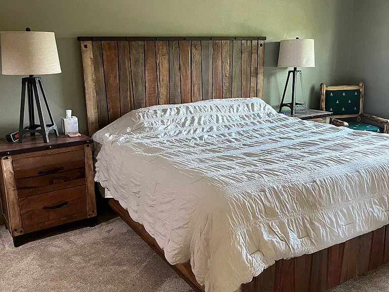 King bed and large walk-in closet.
