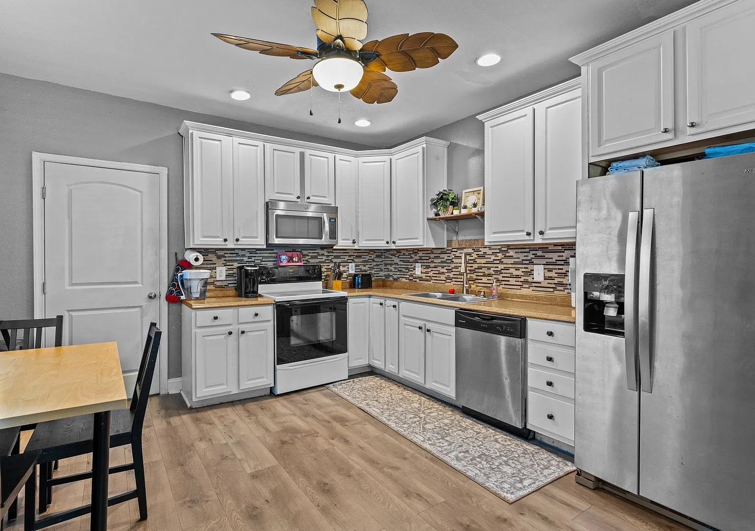 Welcome to this charming 3-bedroom, 2-bath ranch-style home in Norfolk! — Photo 3