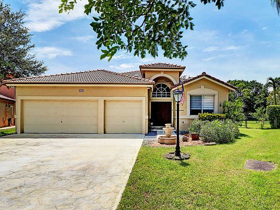 2nd image of 5765 NW 47th Ct