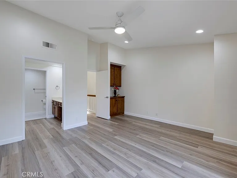 319 Molokai Dr — Photo 34