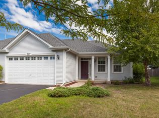 717 Bellevue Cir, Oswego, IL