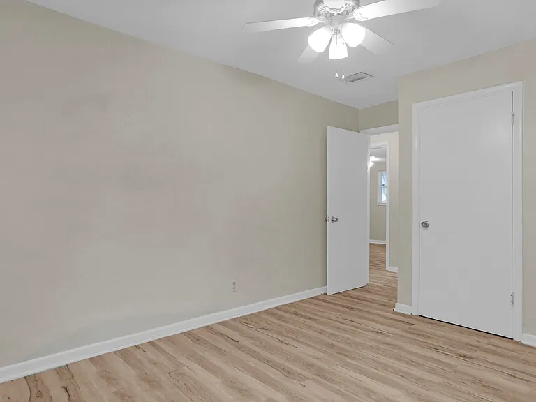 3002 Arthur St — Photo 6