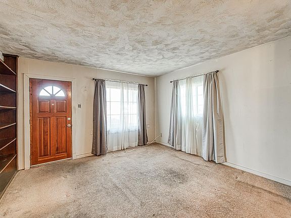 4th image of 2031 1/2 Whitson St