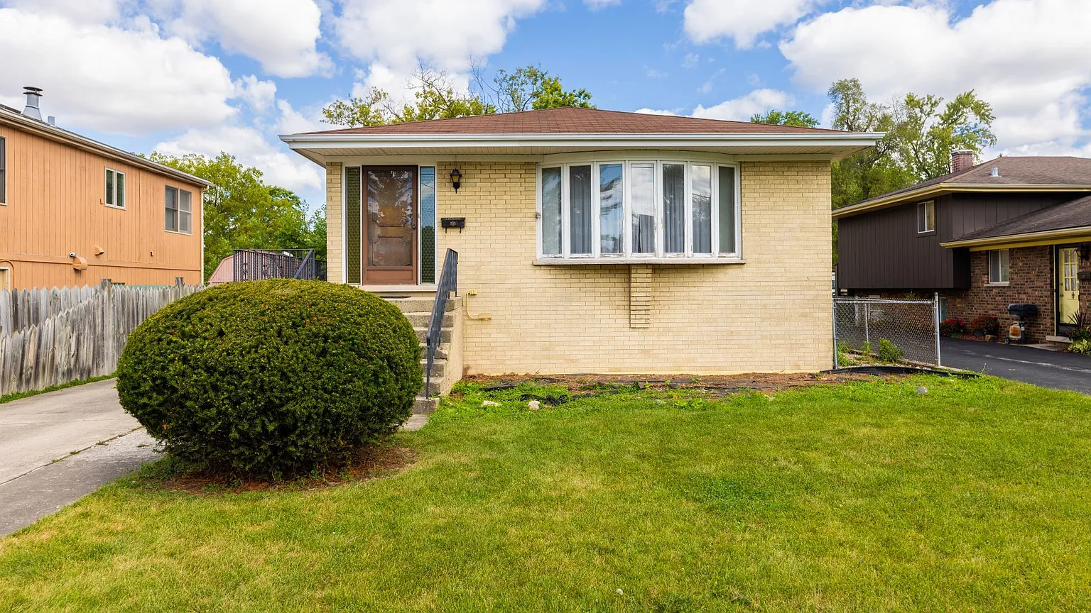 10228 W Palmer Ave photo 1