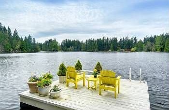 2nd image of 2219 E Beaver Lake Dr SE