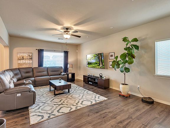 4th image of 7528 Wolf Creek Dr