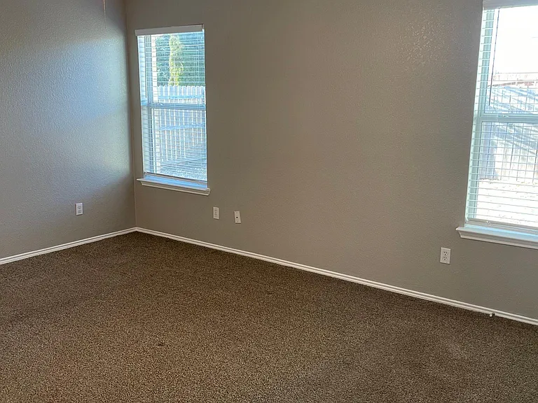 4700 Topaz Ln — Photo 11