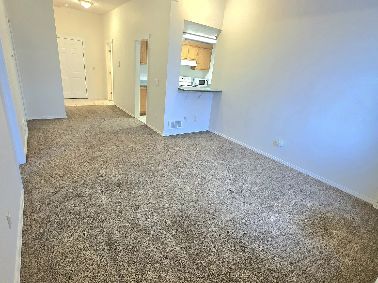 2 bed, $995 — Photo 4