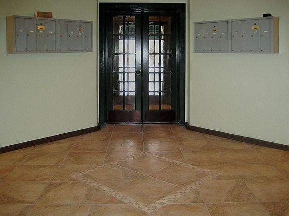 4th image of 601 W Lasalle Ave APT C1