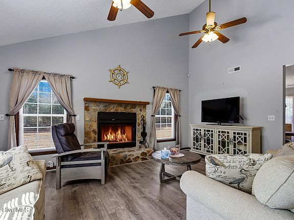 2nd image of 474 Oakwood Drive NW