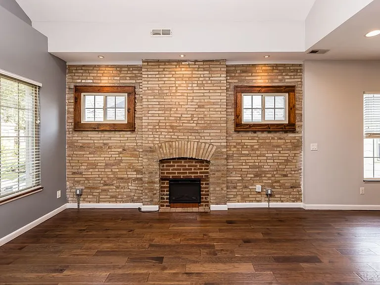 232 S Monroe Ave #UPSCALE LOFT — Photo 5