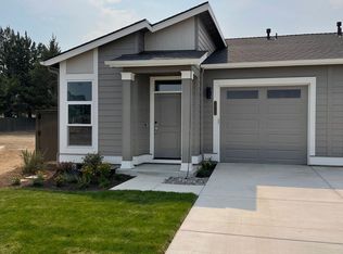20709 SE Iron Horse Ln, Bend, OR 97702