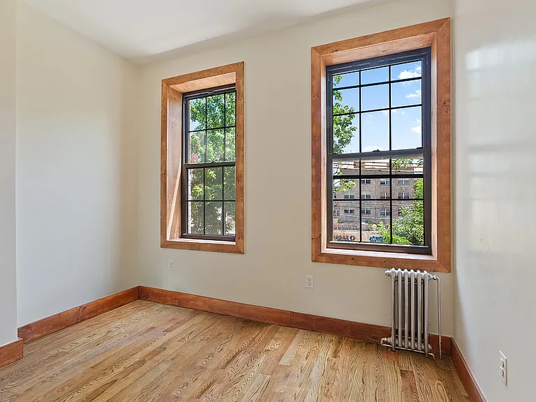 1567 De Kalb Ave #3R — Photo 6