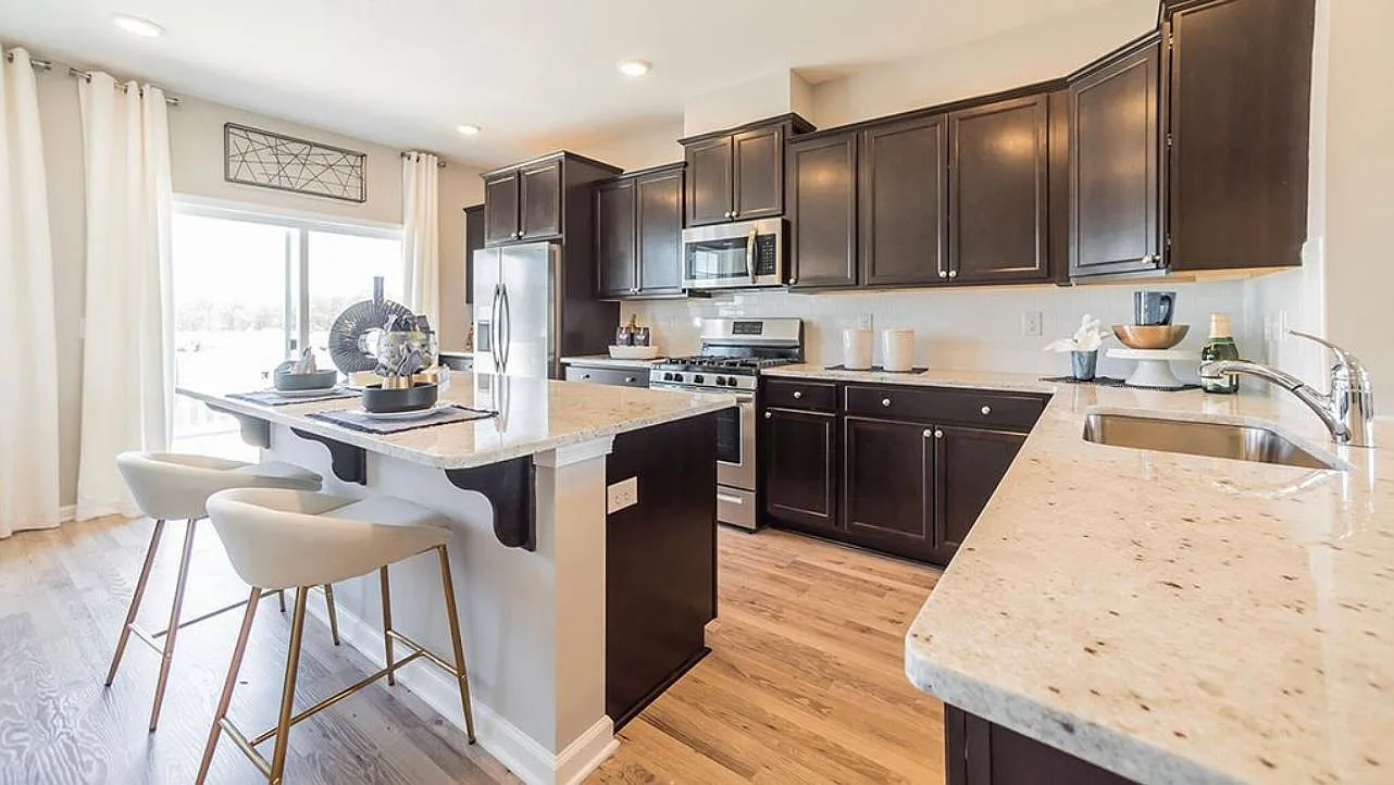 3 bed, 2.5 bath, 2250 sqft, $3,195 — Photo 3