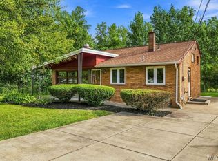 5261 Military Rd, Lewiston, NY 14092