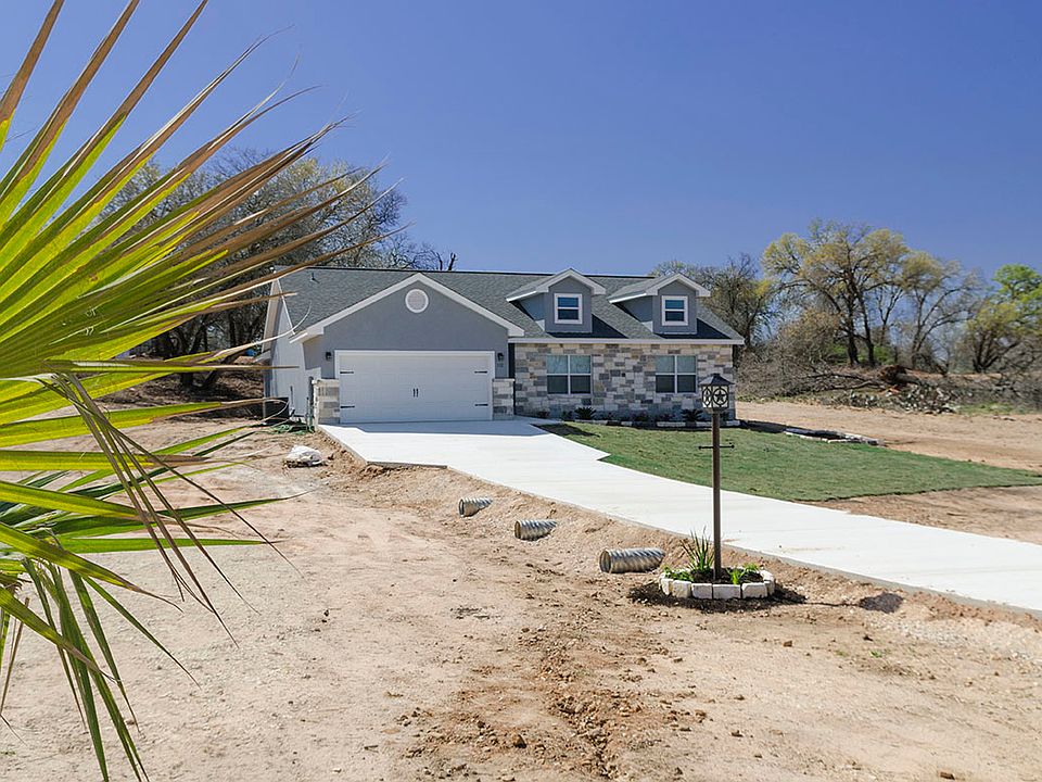 1st image of 112 Great Oaks Blvd