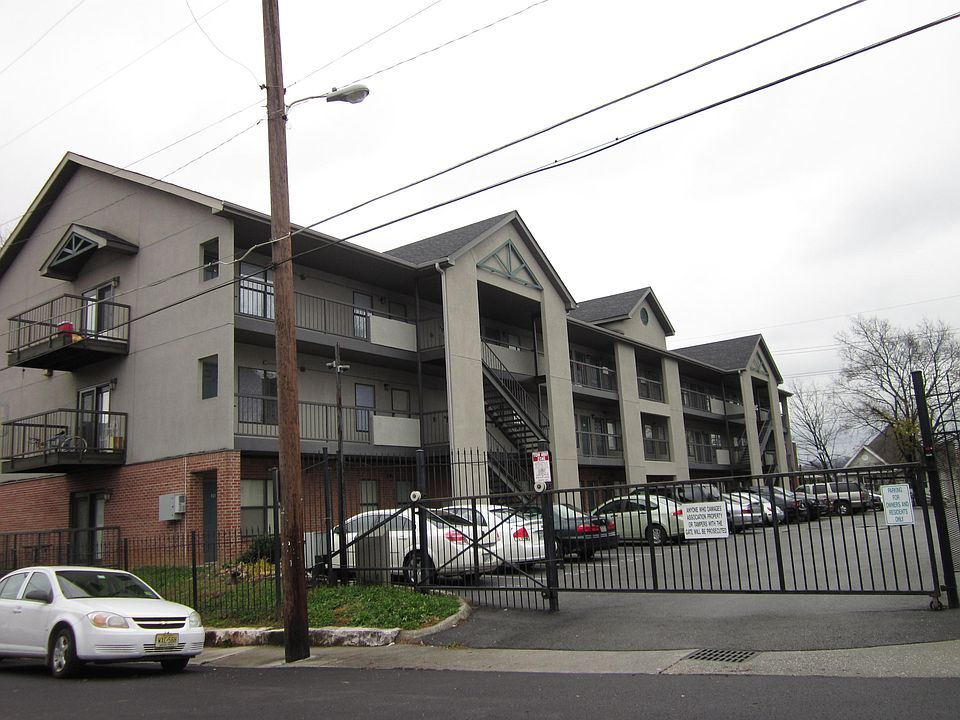 1st image of 1201 SW Laurel Ave APT 306
