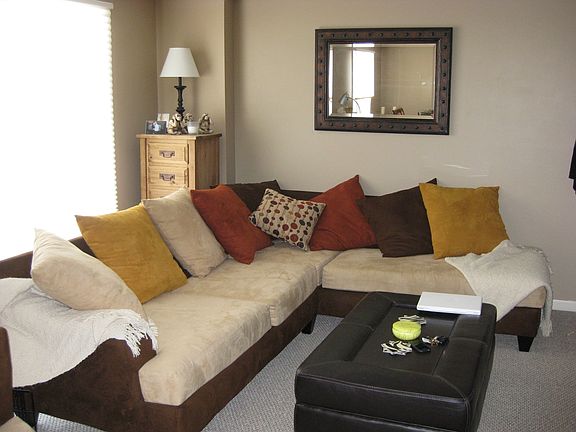 4th image of 110 Charter Oaks Dr APT 1