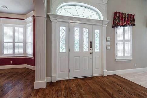 Entryway. 3716 Treemont Ct