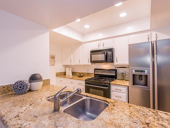 5th image of 2700 Cahuenga Blvd E APT 4105