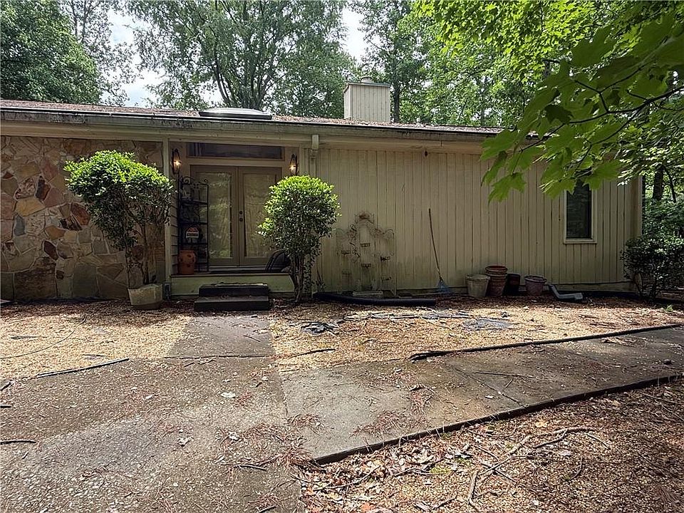 1st image of 170 River Court Pkwy