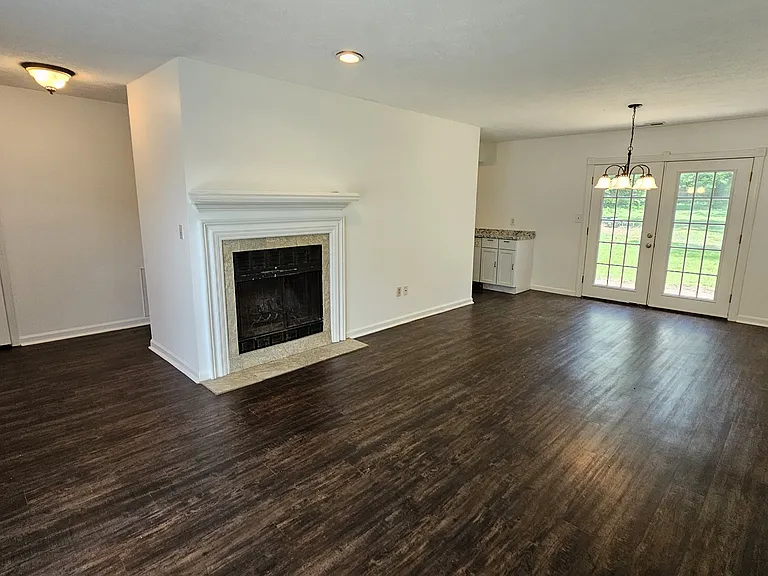 5603 Windy Willow Dr — Photo 10