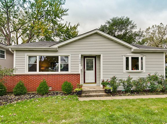 2nd image of 1664 Charles Dr