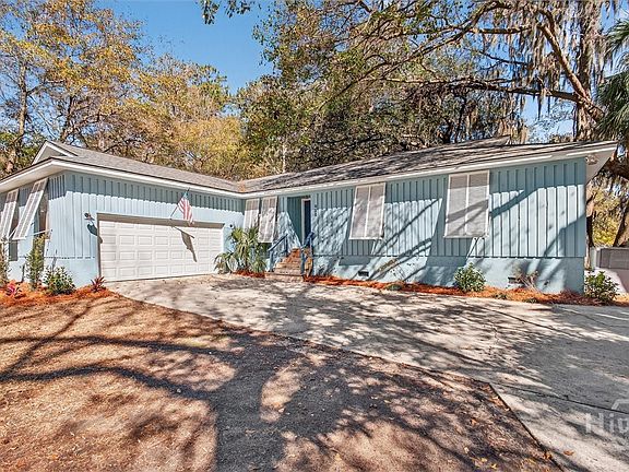 3rd image of 908 Woodpecker Road