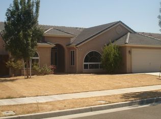 1407 Chamberlain Ave, Los Banos, CA 93635